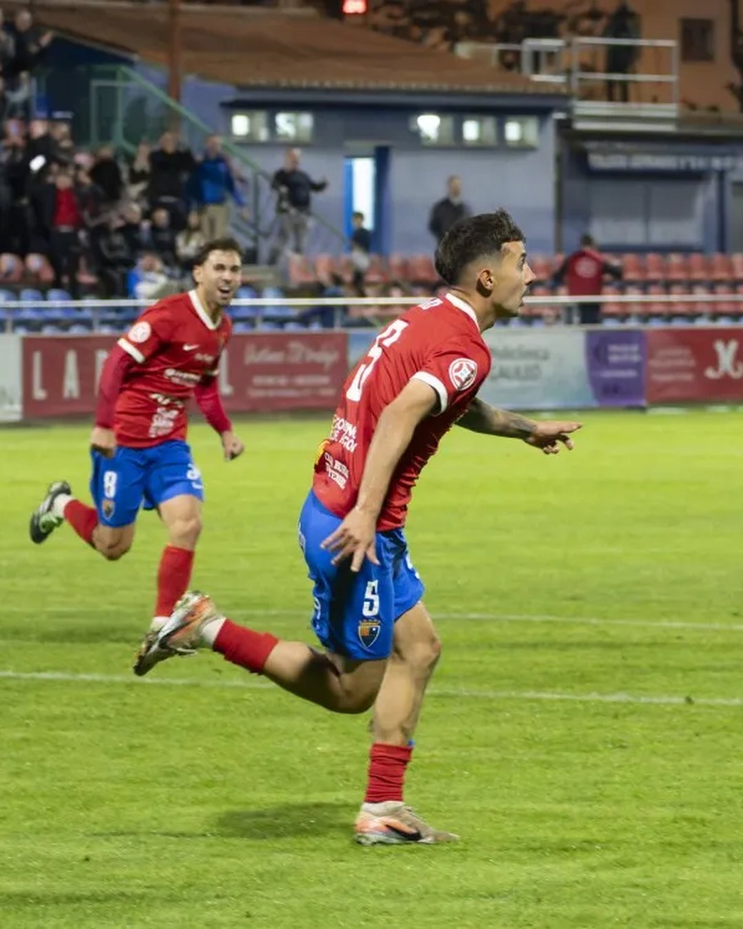 Goyo arrache un point dans le temps additionnel face à l'Águilas à Pinilla (1-1)